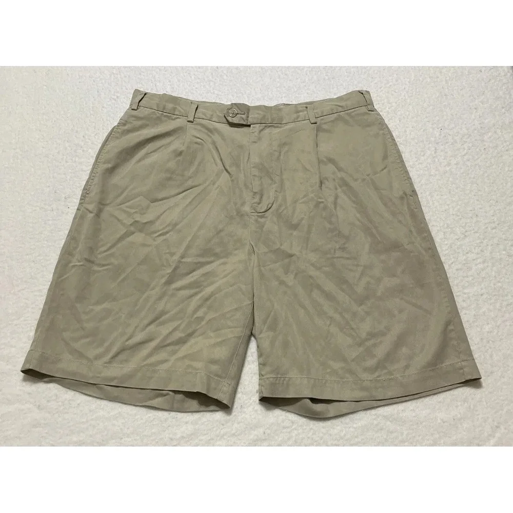 Tommy Bahama Shorts Men's 35 Beige Pleated Front Shorts